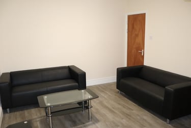 5 bed house, Victoria Road, Near university, Middlesbrough, TS13HY - Image 2